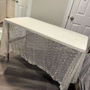 Antique!!!♥️ Lace Scallop Edges Floral Rose TableCloth